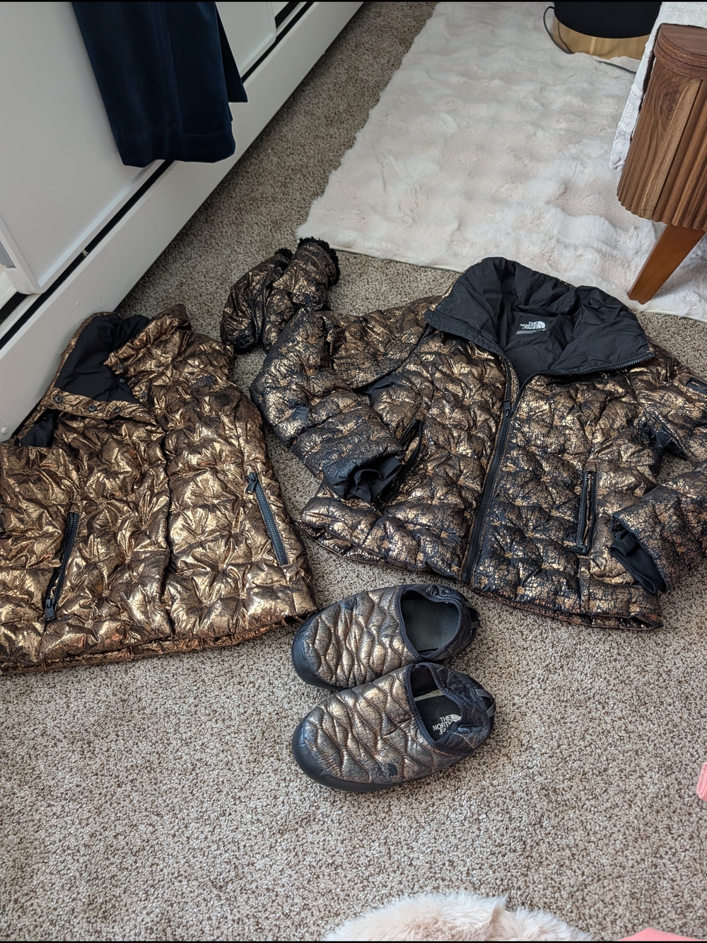 Pre-owned The North Face Puffer Gold Lot - Med Coat + Vest, 7 Slipper, Lg Glove